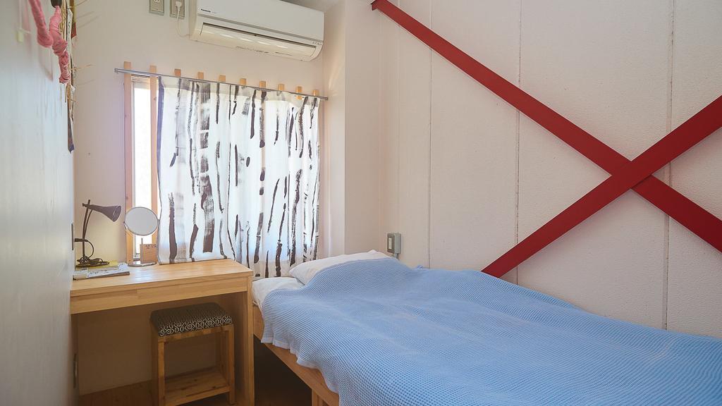 Kamagasaki University Of The Arts Cafe Garden Guest House Aka Cocoroom Осака Екстер'єр фото